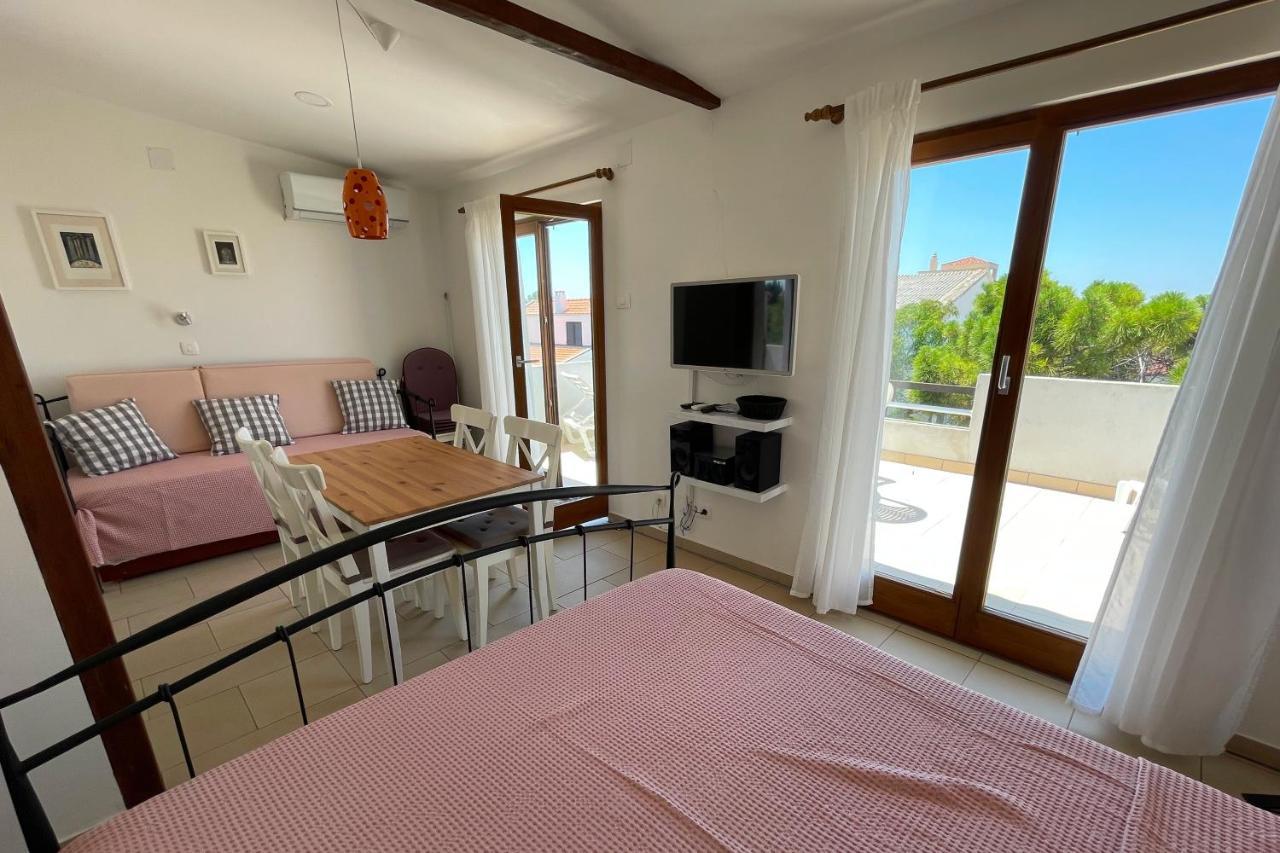 By The Sea Povljana, Pag - 21144 Apartma Povljana